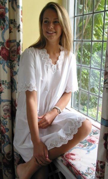 Tuttabankem Siobhan Short Nightdress - Cotton Lawn Nighties Tuttabankem